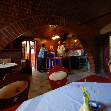 Pod Orehi Guest House Loce pri Poljcanah 외부 사진