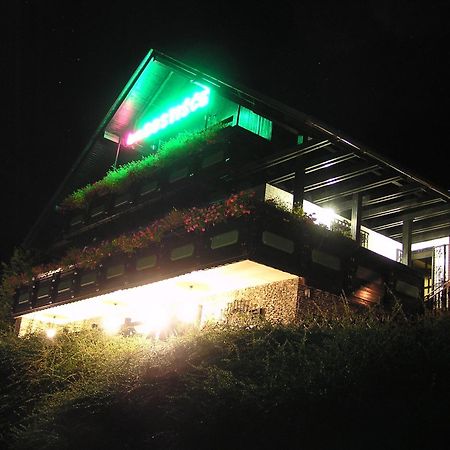 Pod Orehi Guest House Loce pri Poljcanah 외부 사진