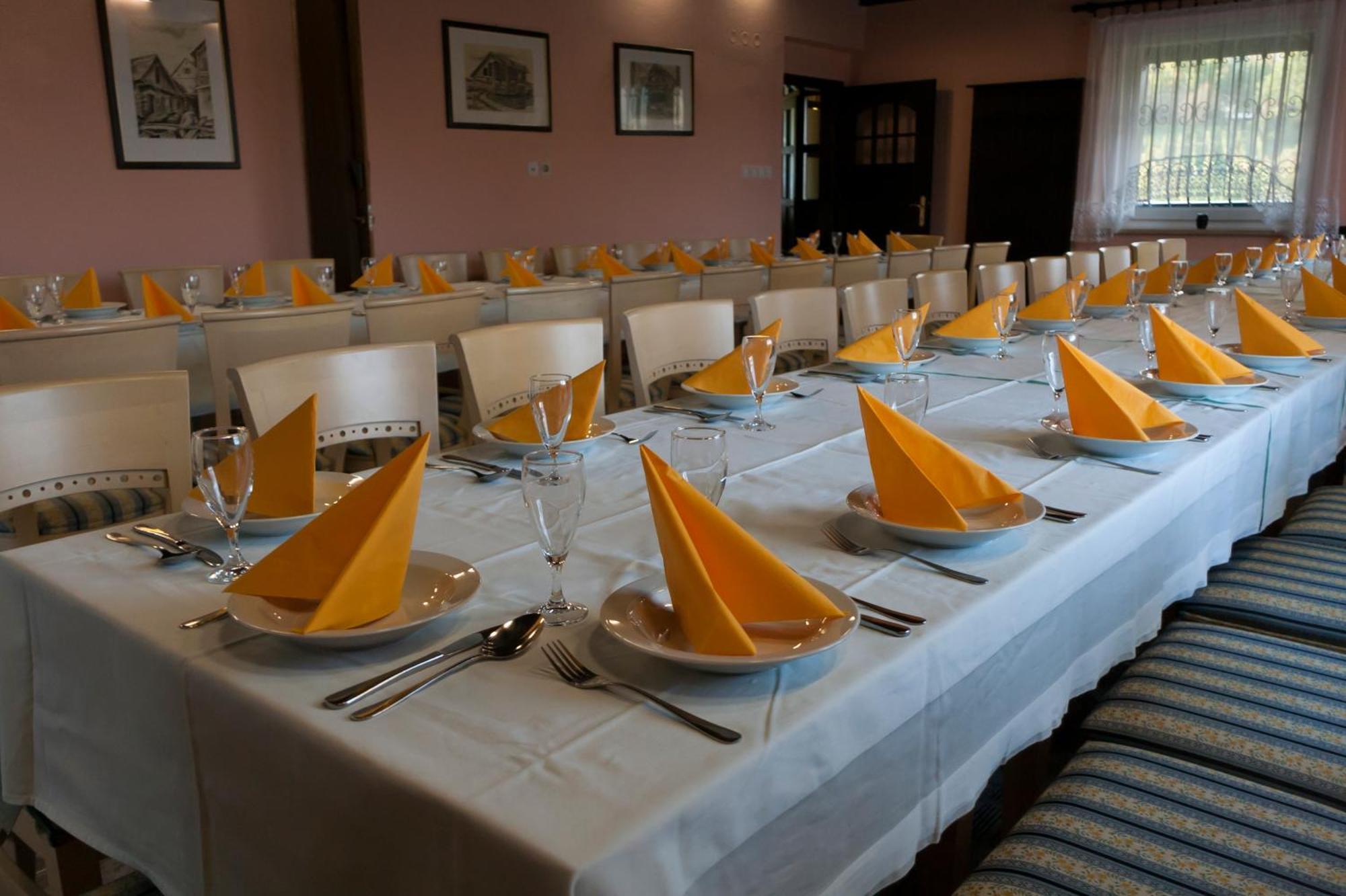 Pod Orehi Guest House Loce pri Poljcanah 외부 사진
