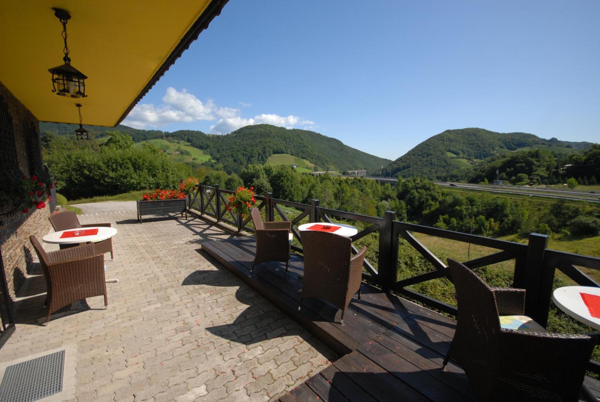 Pod Orehi Guest House Loce pri Poljcanah 외부 사진