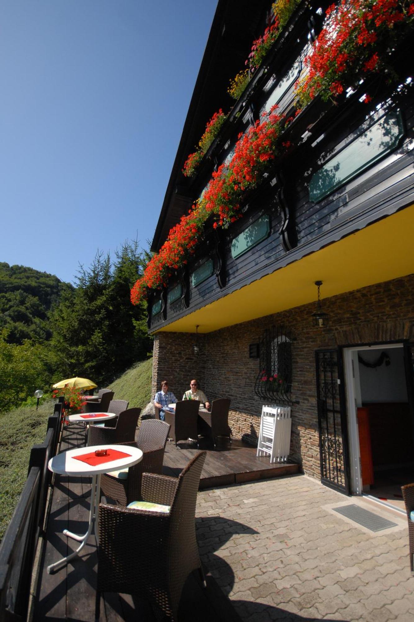 Pod Orehi Guest House Loce pri Poljcanah 외부 사진