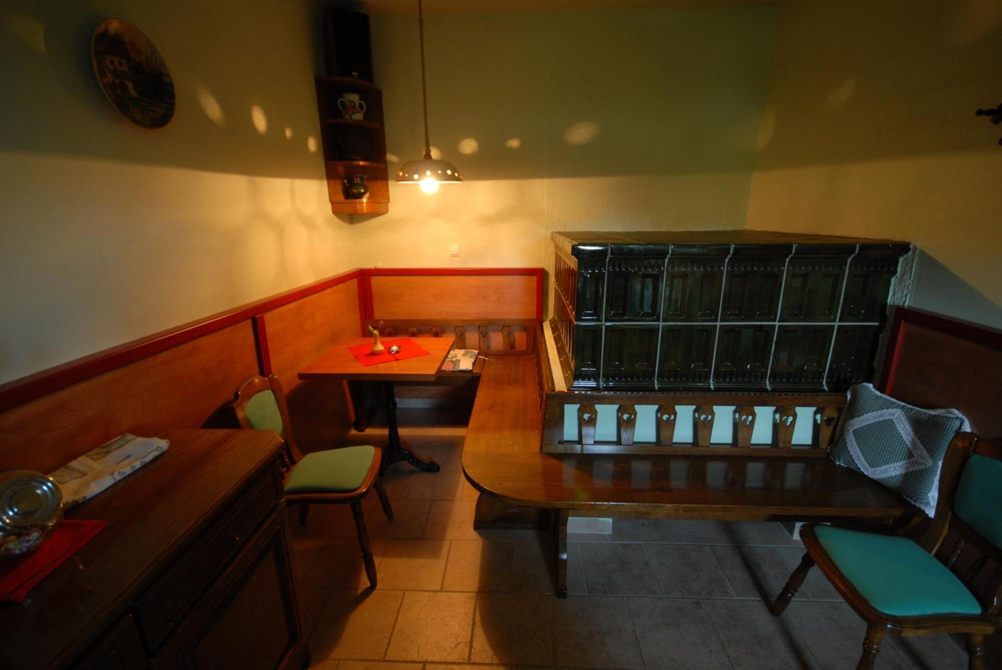 Pod Orehi Guest House Loce pri Poljcanah 외부 사진