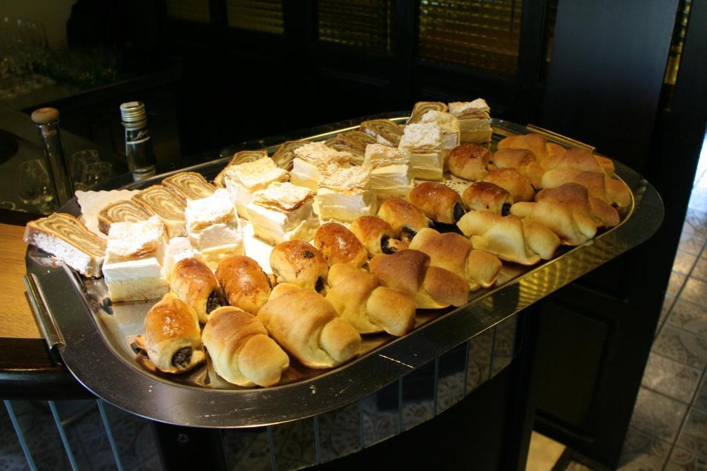 Pod Orehi Guest House Loce pri Poljcanah 외부 사진